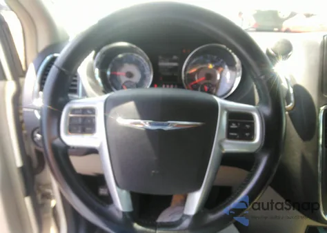 2013 Chrysler Town & Country Touring из США, поврежденный, VIN 2C4RC1BG1DR721230